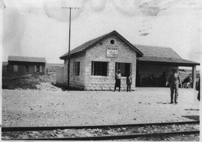 صورة قديمة لمحطة ببيسان ضمن خط حيفا - درعا